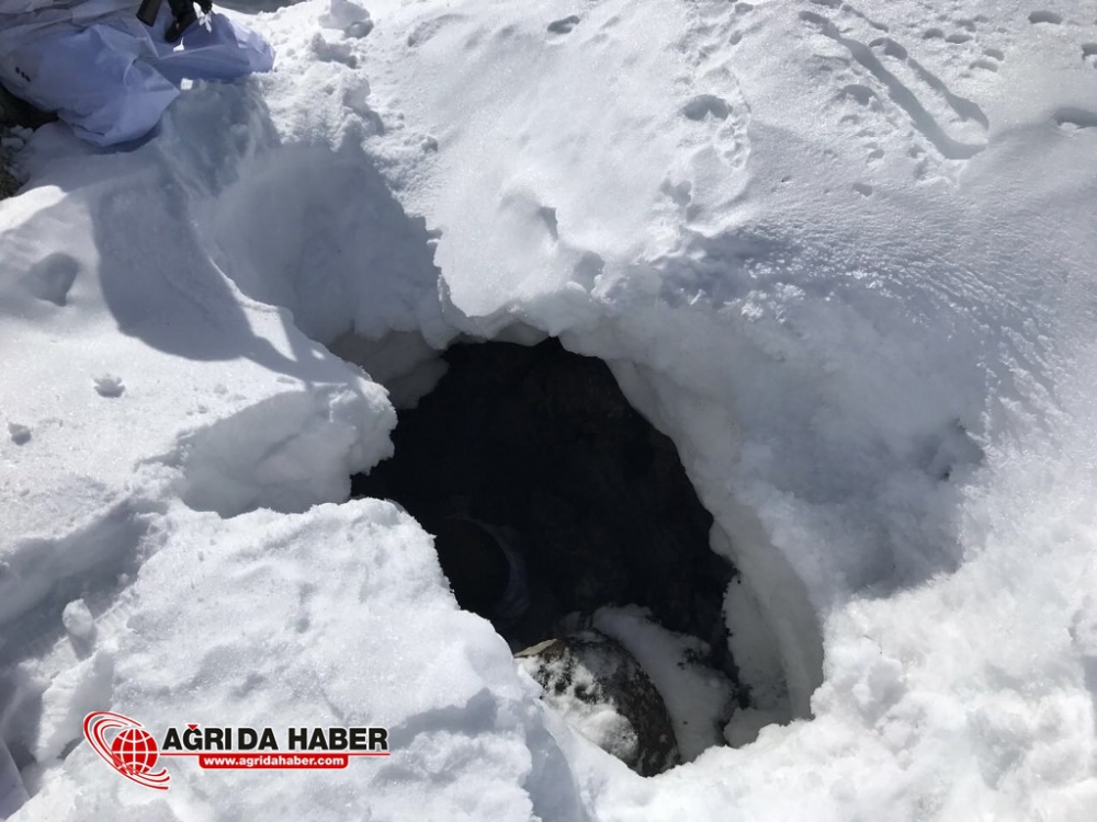 Tendürek'te operasyon 15 Mağara İmha Edildi