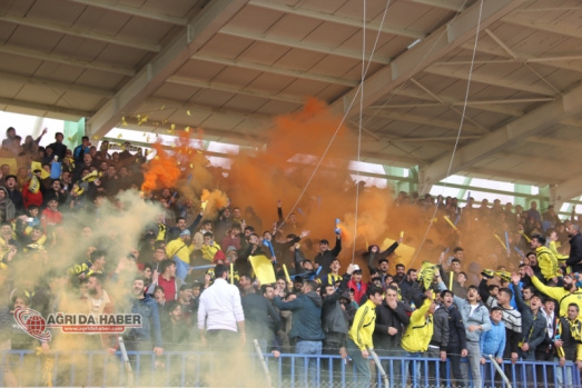 Ağrı 1970 Spor Muş Menderes Spor'u Yenerek Şampiyon Oldu!