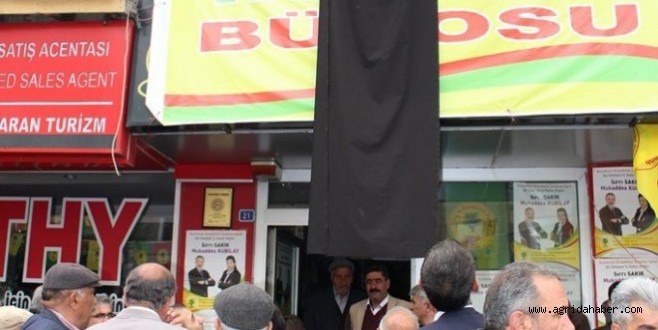 BDP'liler Soma İçin Yas İlan Etti