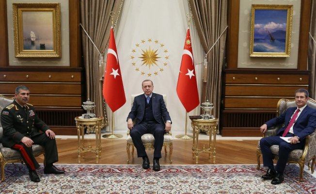 Erdoğan, Azerbaycan Savunma Bakanını kabul etti