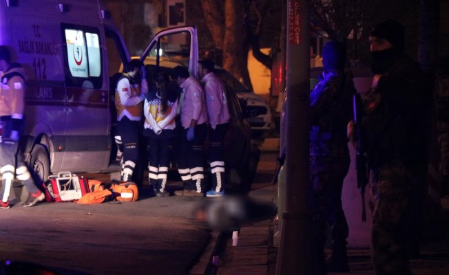 Gece kulübü önünde silahlı kavga: 1 ölü, 2 yaralı