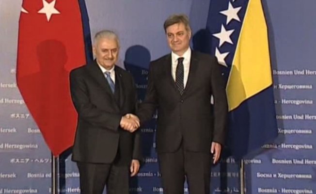 Yıldırım Bosna Hersek’te resmi törenle karşılandı