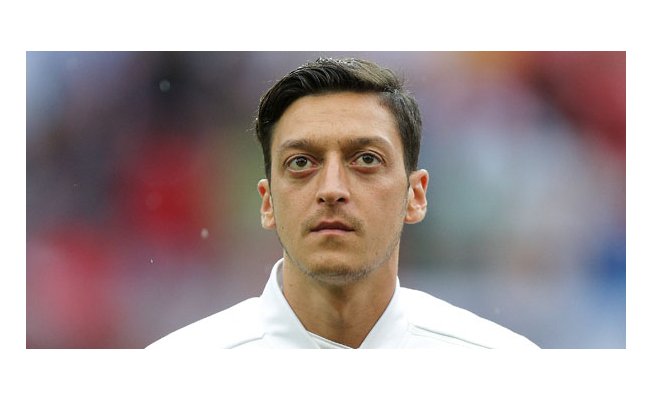 Alman Basını Mesut Yetmedi Nişanlısını Hedef Almaya Başladı!