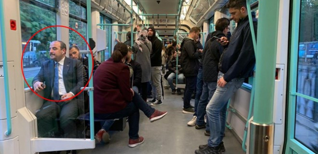 Sosyal Medyayı Sallayan Paylaşım Bakan Tramvayla