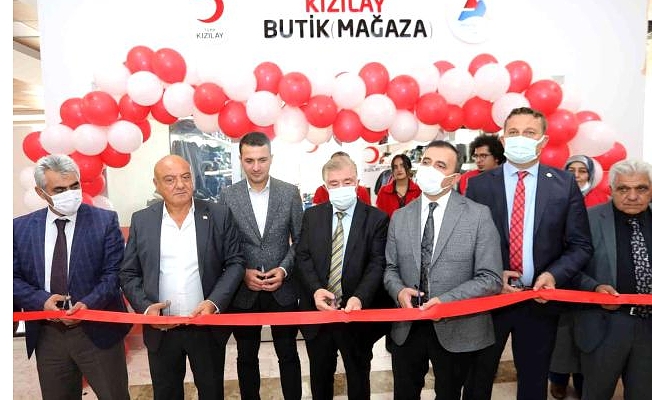 AİÇÜ'de Kızılay giyim mağazası açıldı