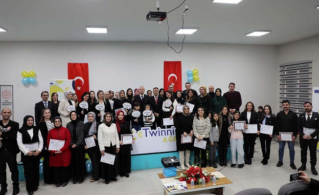 Ağrı’da 50 öğretmene “eTwinning Kalite Etiketi” takdim edildi