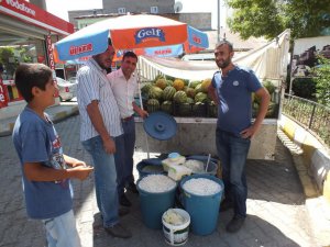 Yaylada üretip, kent merkezinde satıyorlar