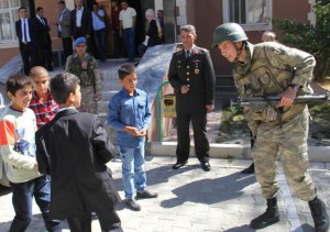 Van Başkalede Kurban Bayramı kutlanıyor