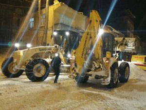 Bitlis'de Kar temizleme çalışmaları devam ediyor