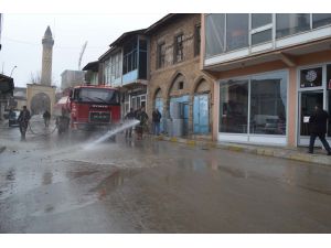 Muş Belediyesi Bahar Temizliğine Başladı