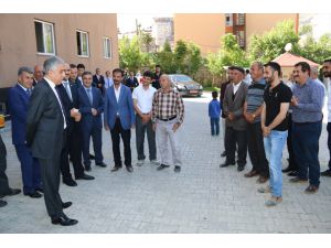 Hakkari'de Yetiştiricilere Arı Kovanı Dağıtıldı