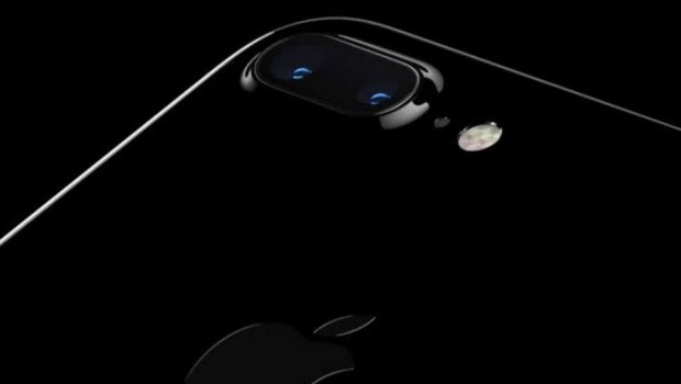 iPhone 7 Plus'ın çift kamerasının özelliği ne?