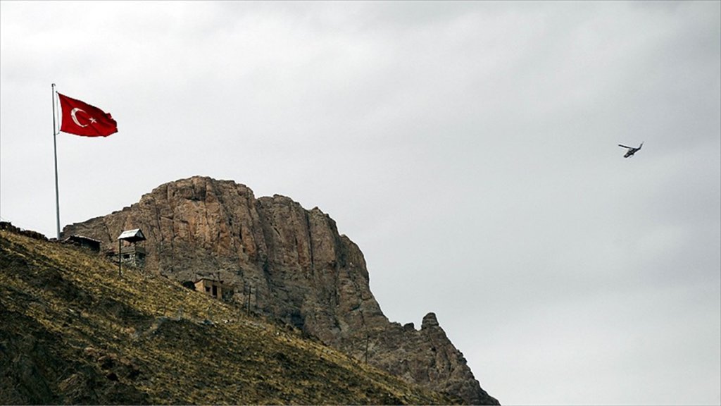 Hakkari'de 2 Pkk'lı Terörist Öldürüldü