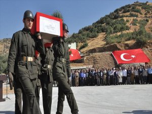 Hakkari'de Şehit Güvenlik Korucusu İçin Tören Düzenlendi