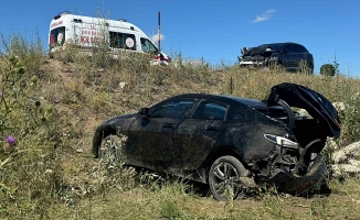 Ağrı’da trafik kazası: 13 yaralı